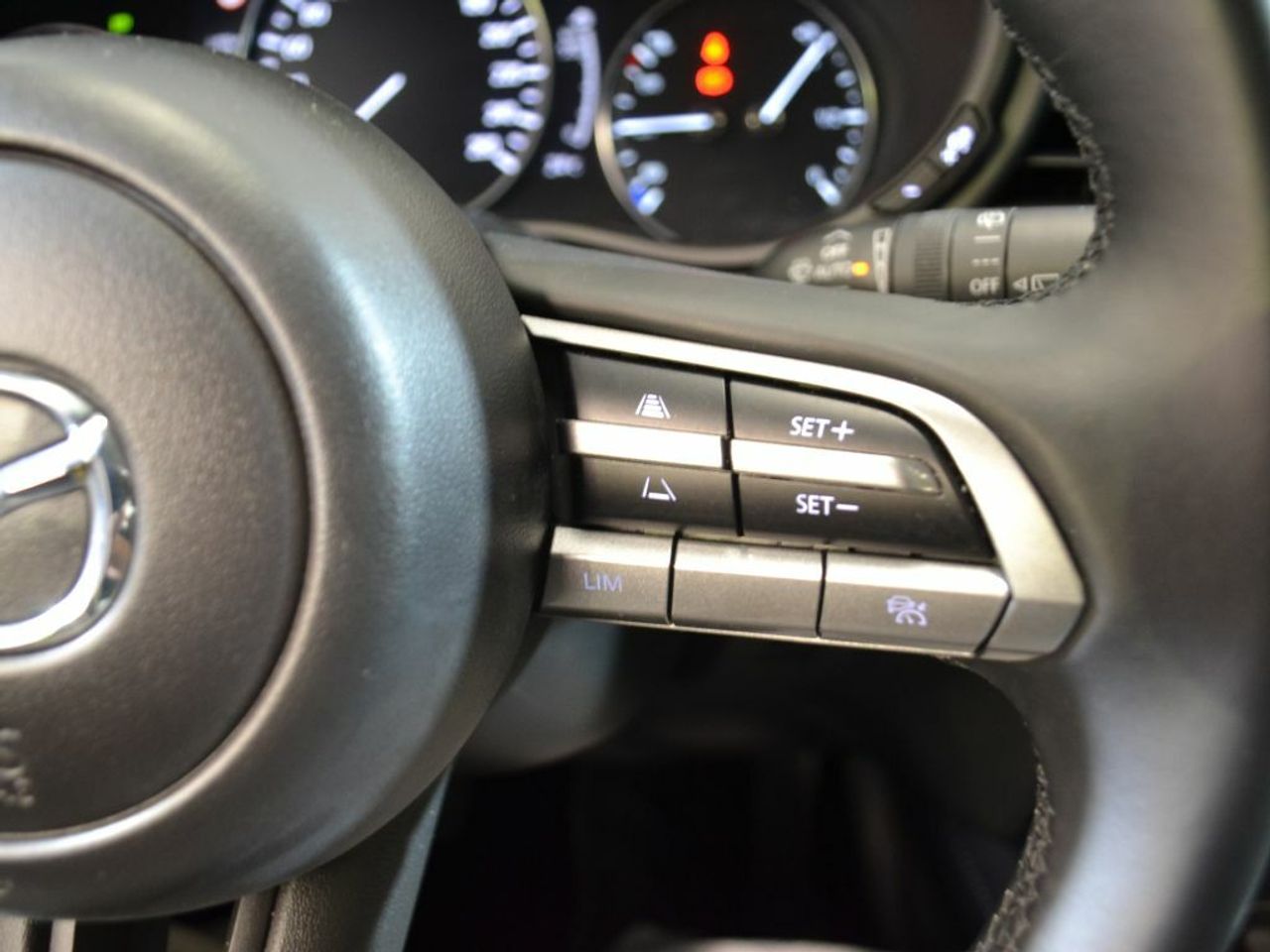 Foto Mazda CX-30 17