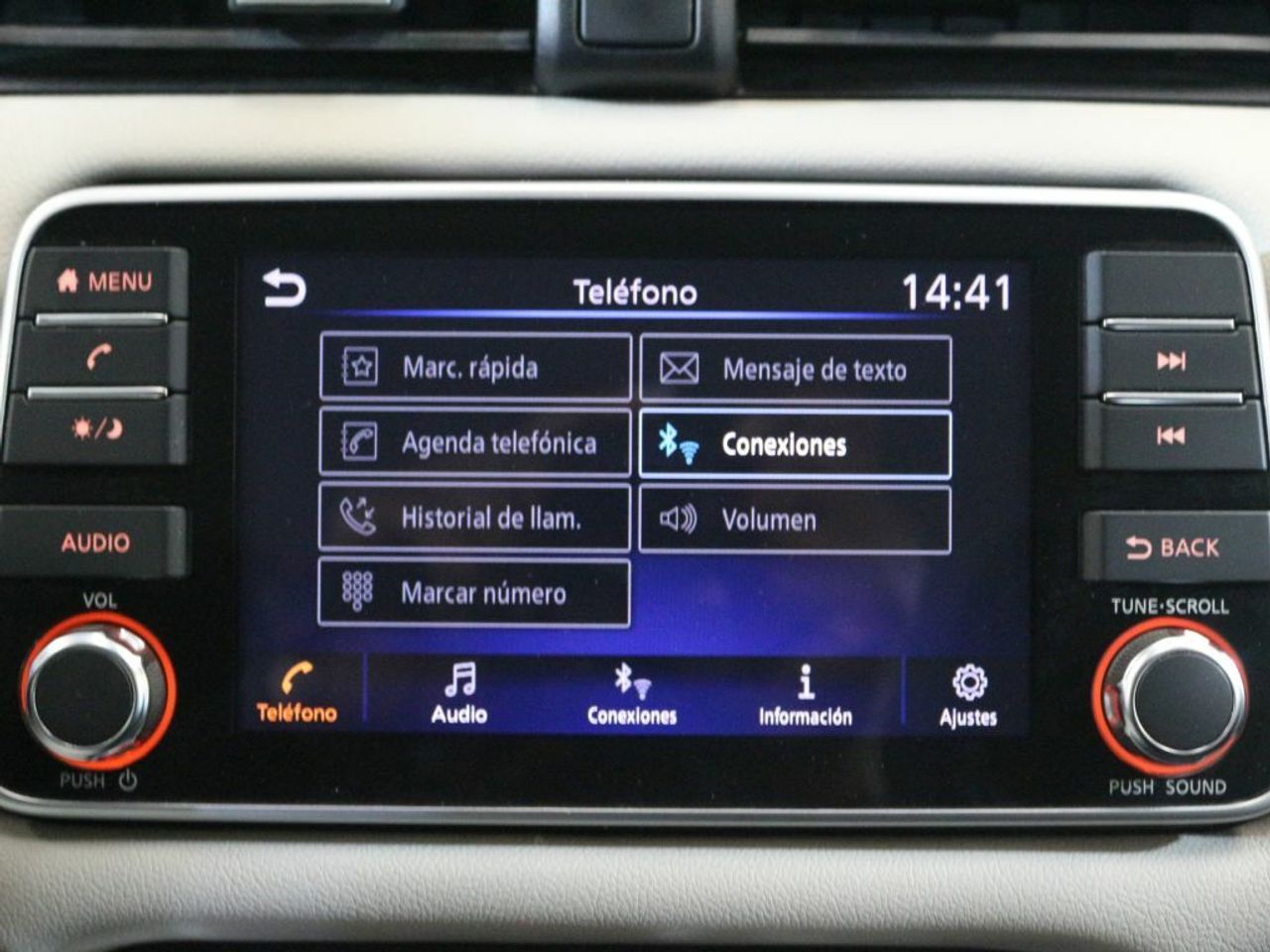 Foto Nissan Micra 15