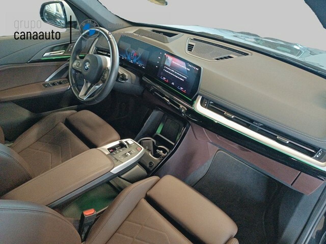 Foto BMW iX1 8