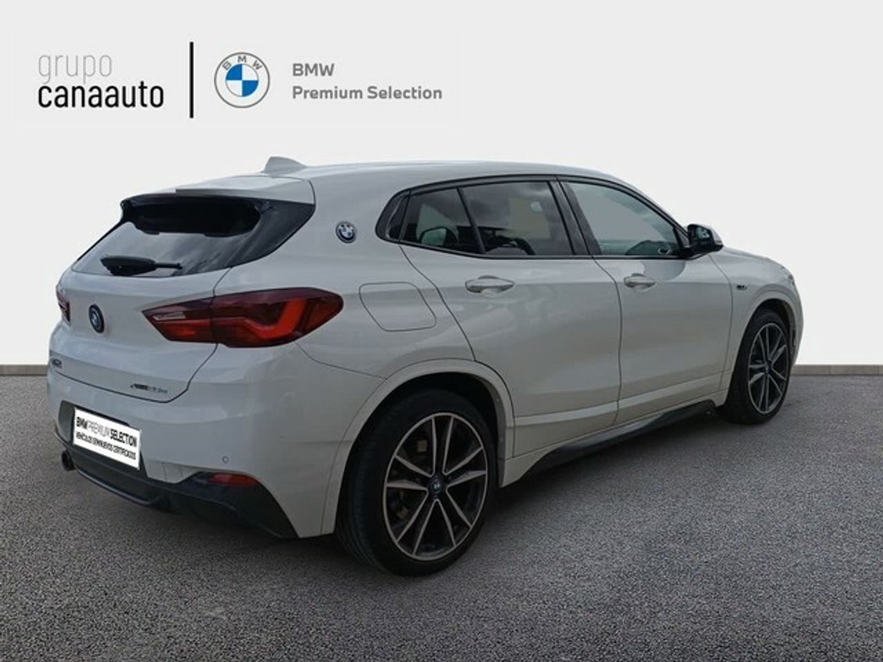 Foto BMW X2 4