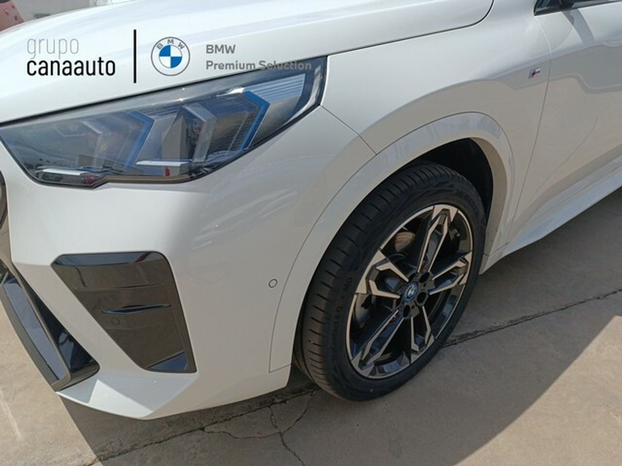 Foto BMW iX2 6