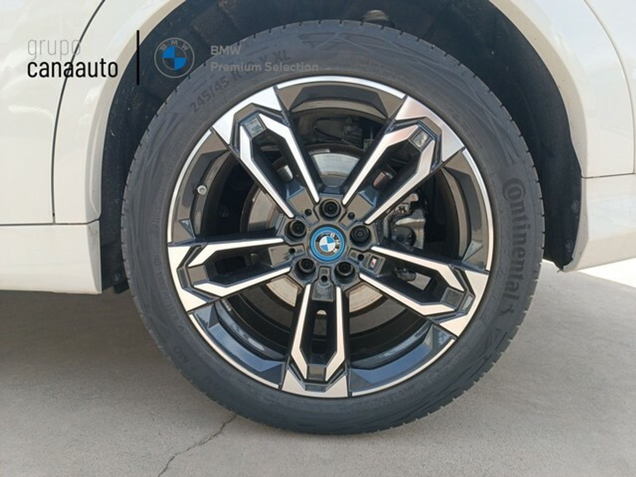 Foto BMW iX2 11