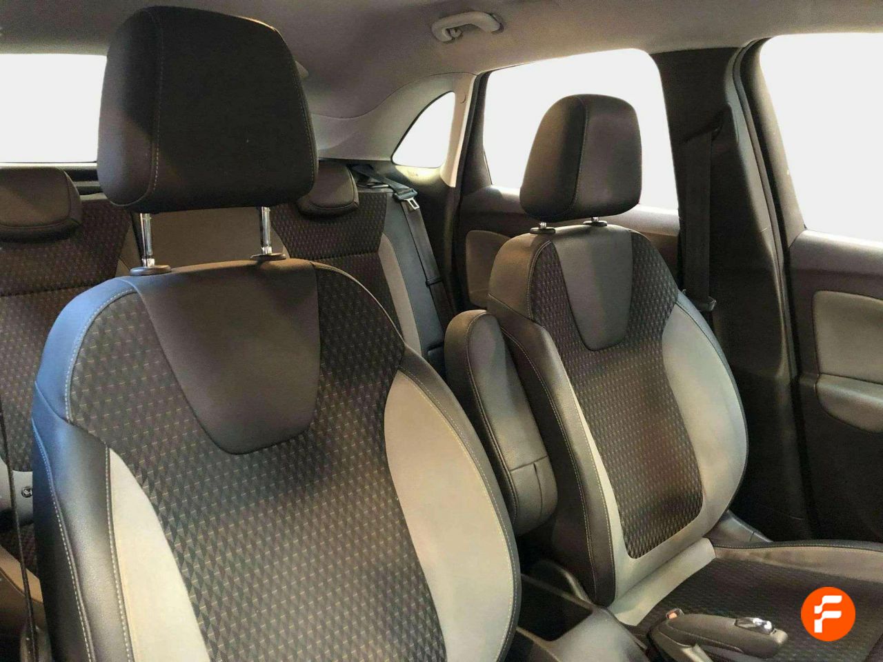 Foto Opel Crossland X 10