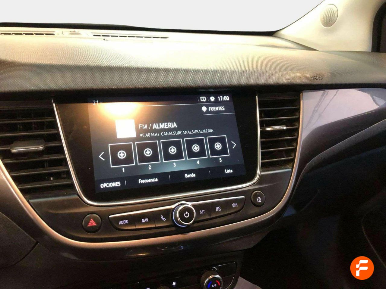 Foto Opel Crossland X 12