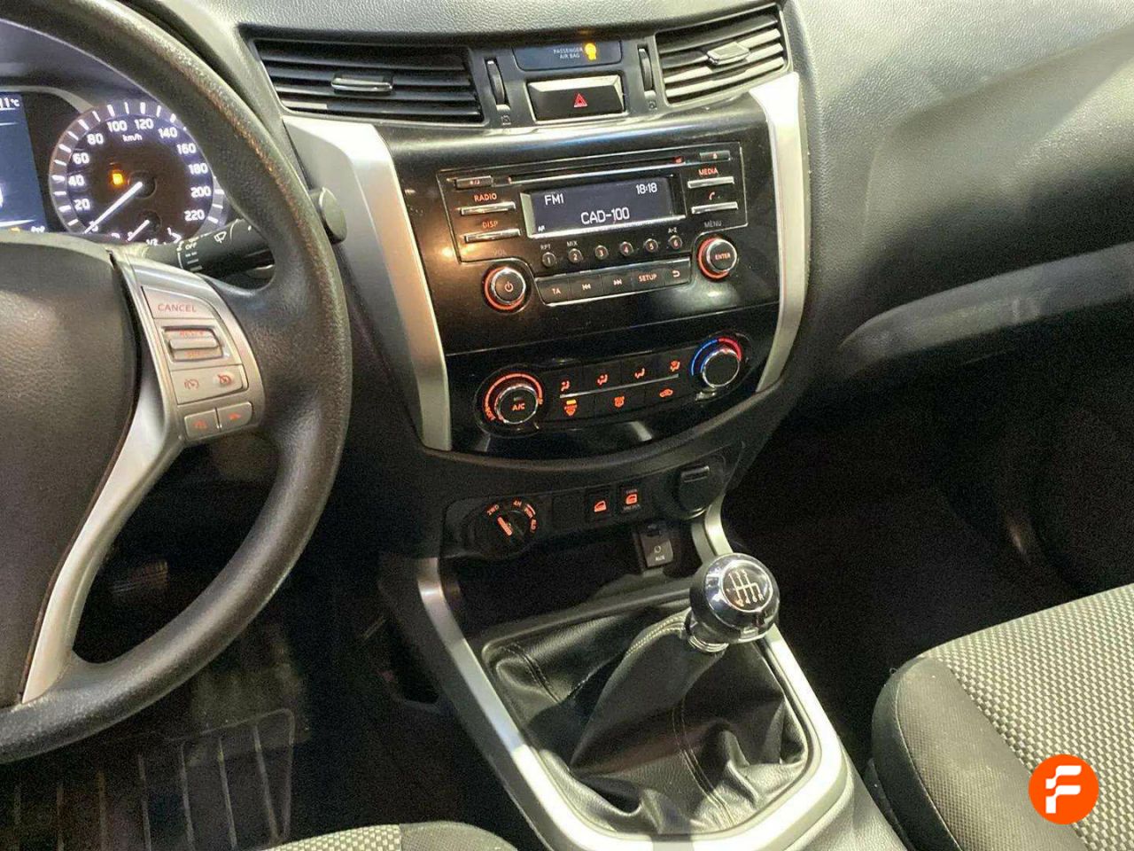 Foto Nissan Navara 10