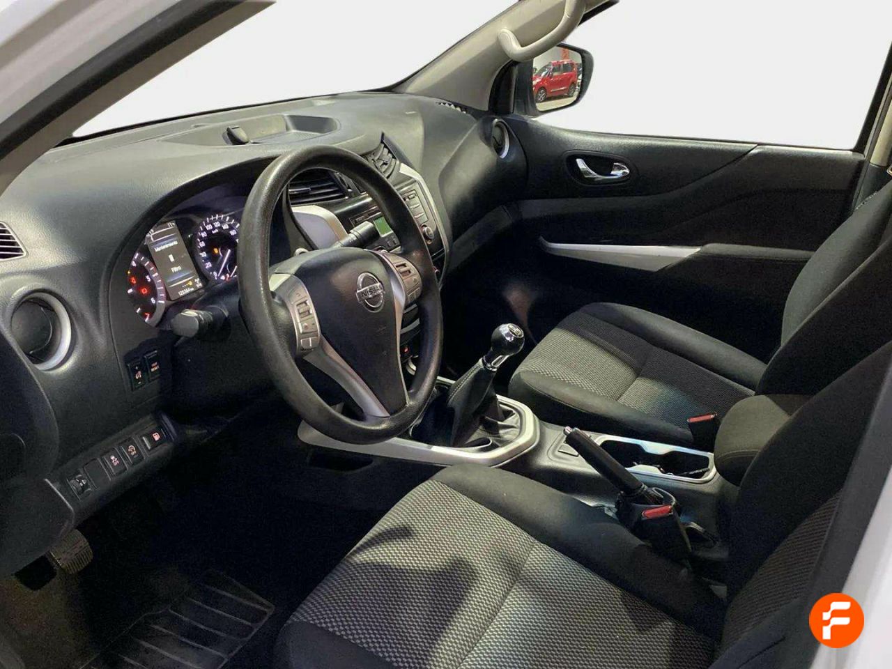 Foto Nissan Navara 14