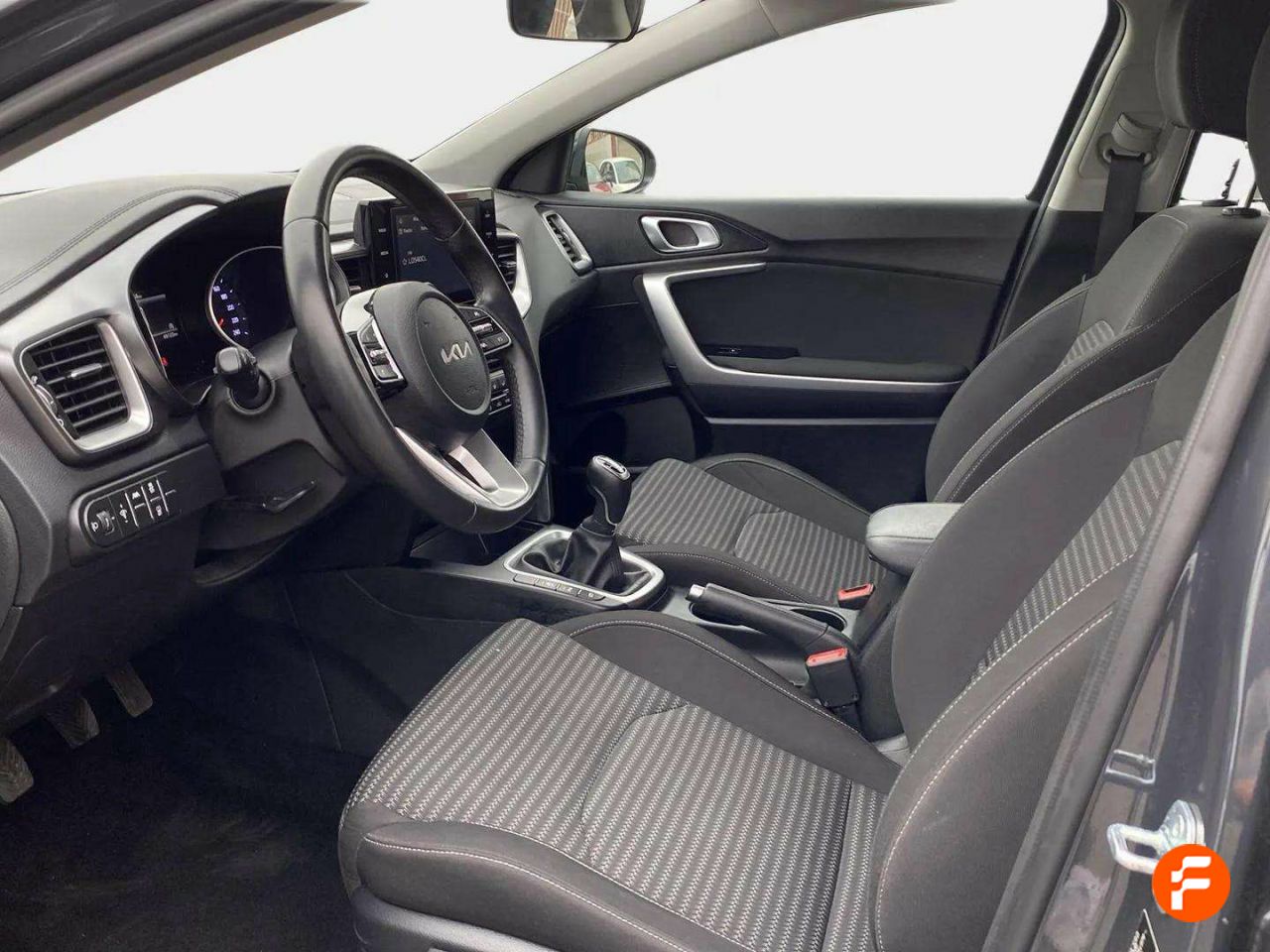 Foto Kia XCeed 12