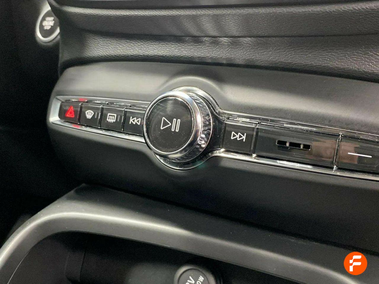 Foto Volvo XC40 12