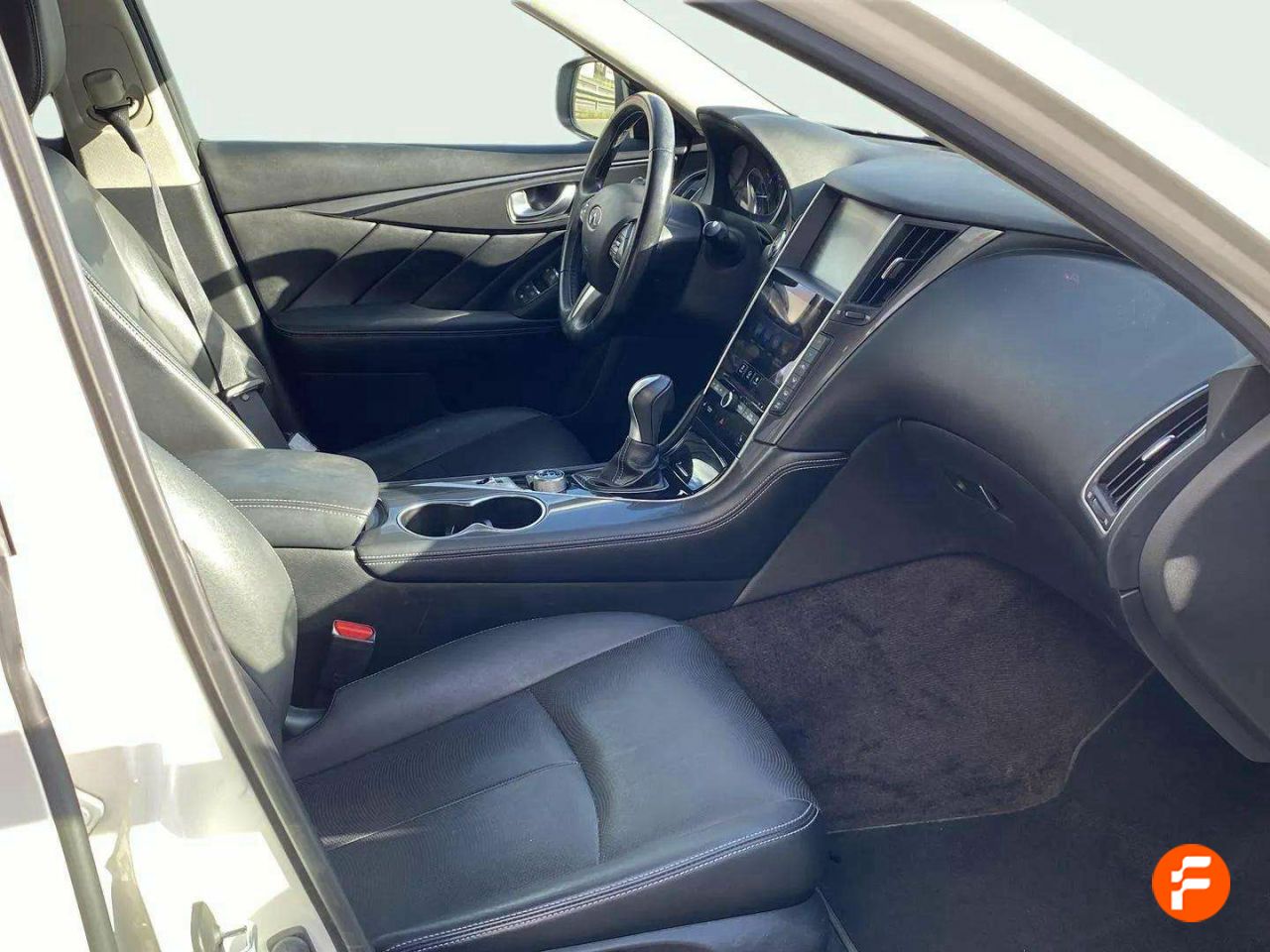 Foto Infiniti Q50 15