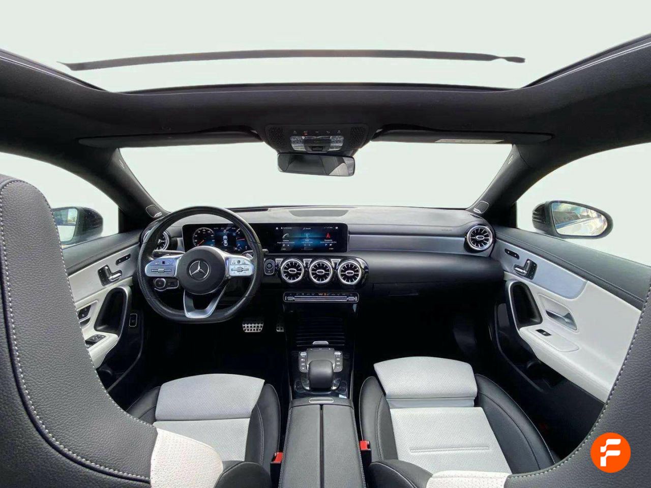 Foto Mercedes-Benz Clase CLA 10