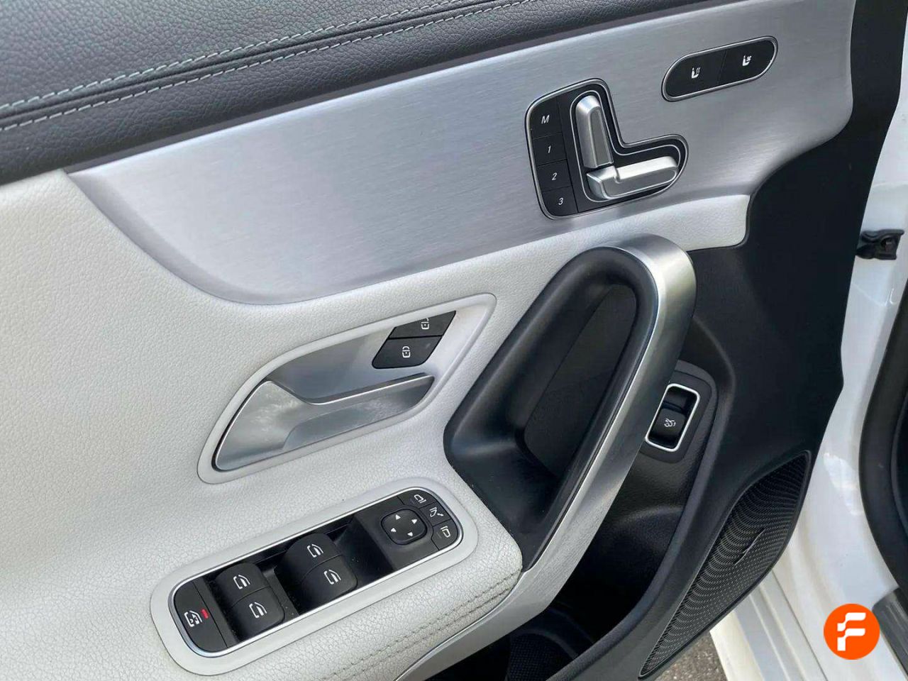 Foto Mercedes-Benz Clase CLA 18