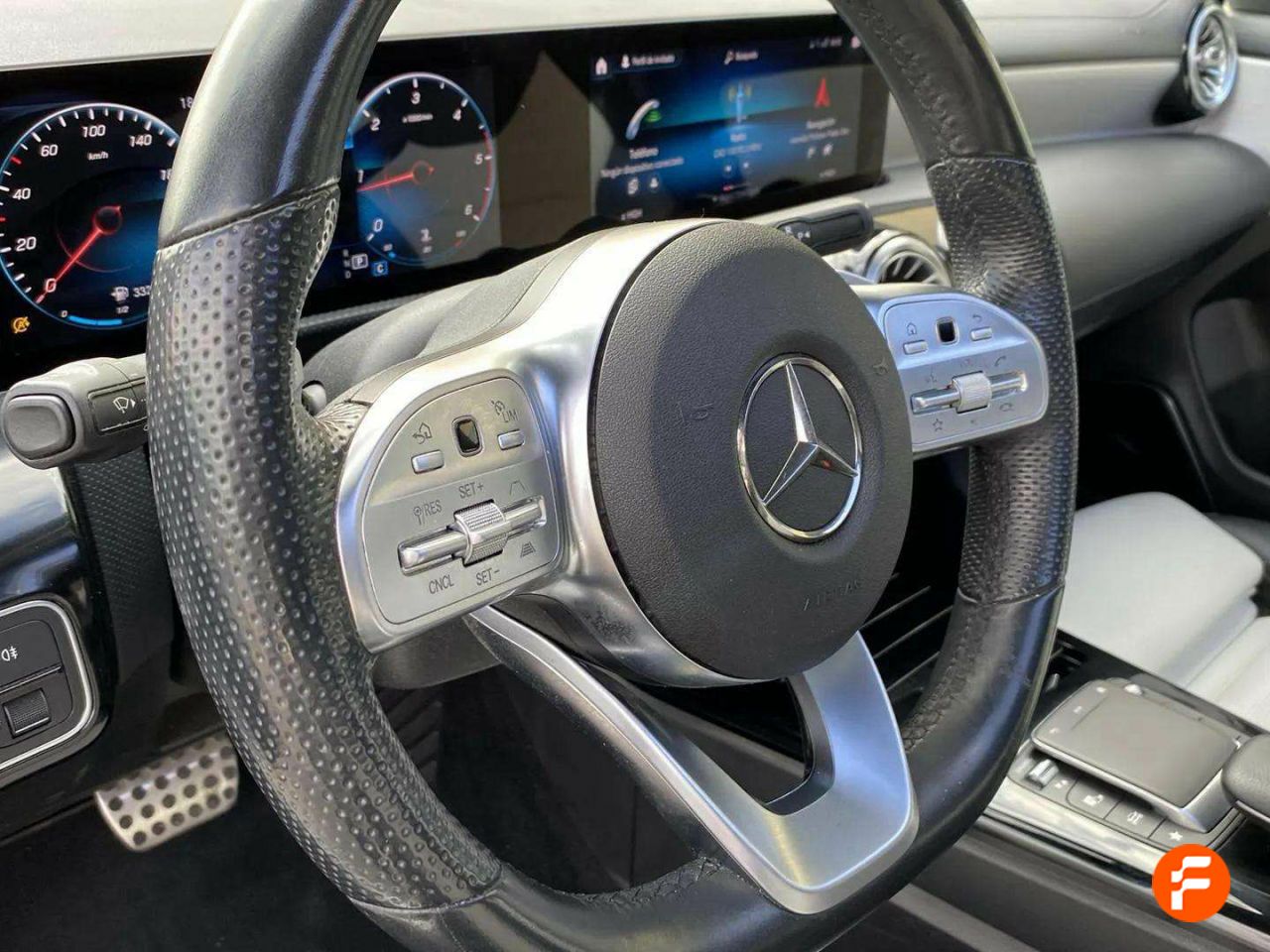 Foto Mercedes-Benz Clase CLA 19