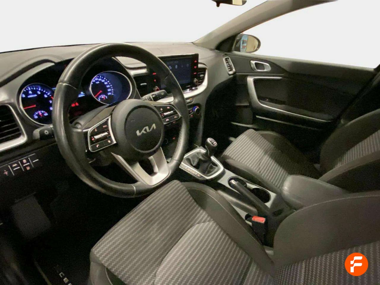 Foto Kia XCeed 16