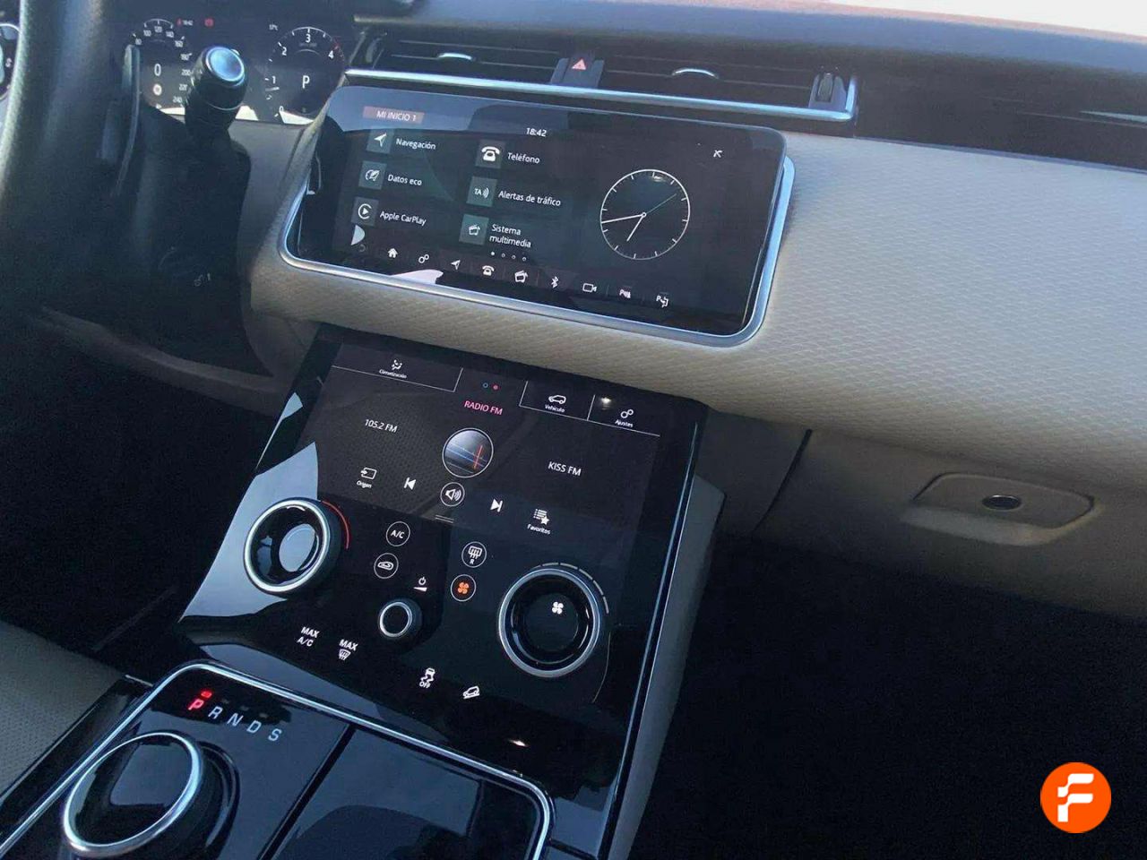 Foto Land-Rover Range Rover Velar 14