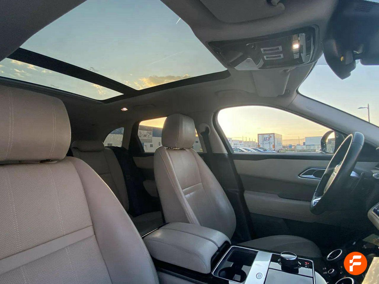 Foto Land-Rover Range Rover Velar 21
