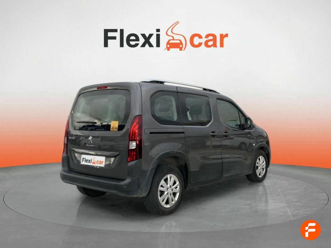 Foto Peugeot Rifter 8