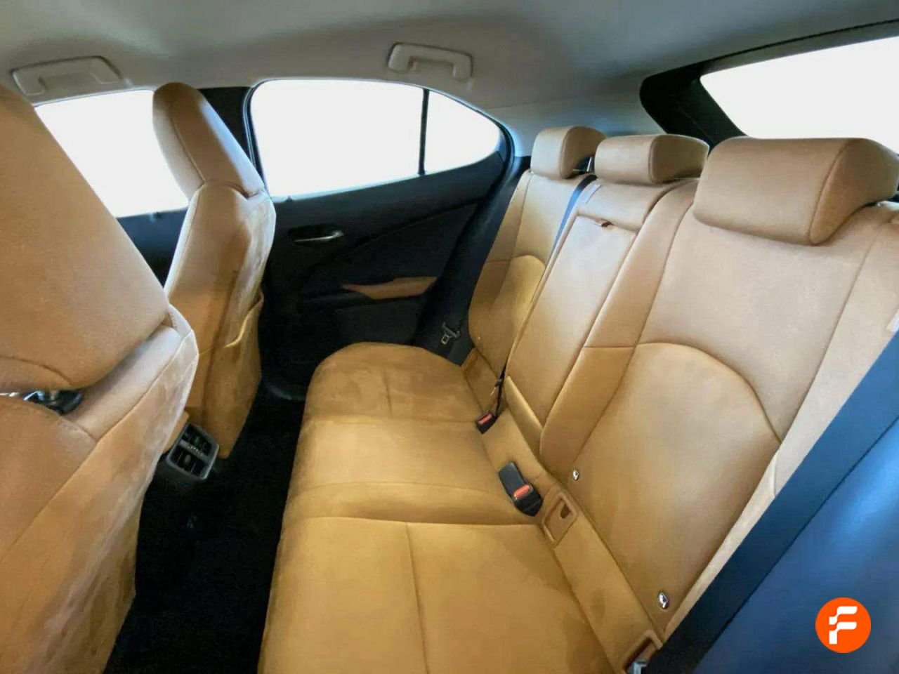 Foto Lexus UX 17