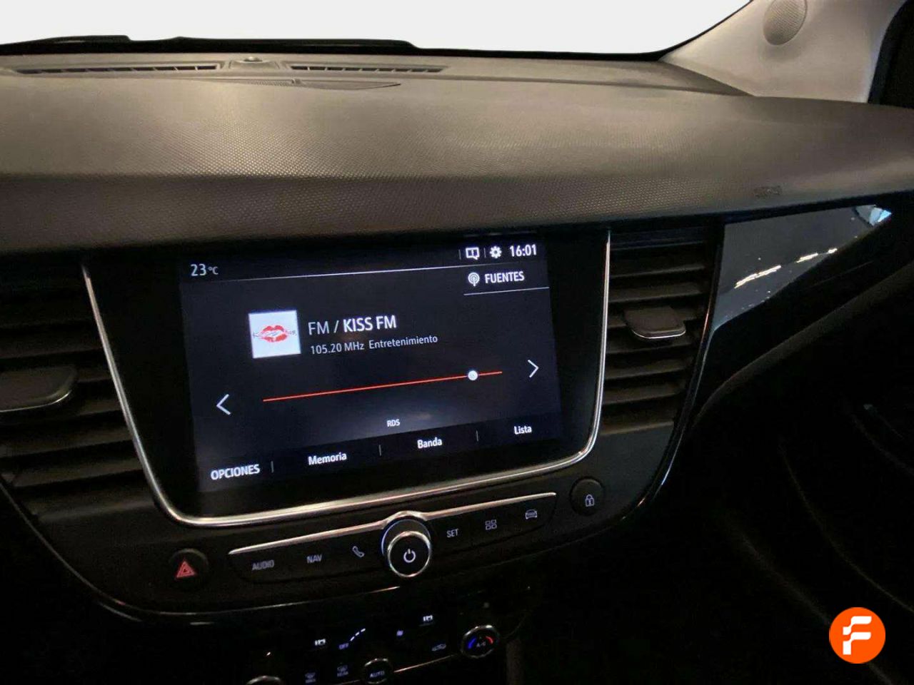 Foto Opel Crossland X 12