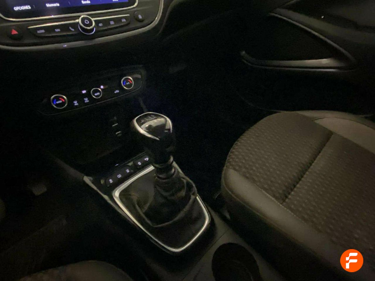 Foto Opel Crossland X 13
