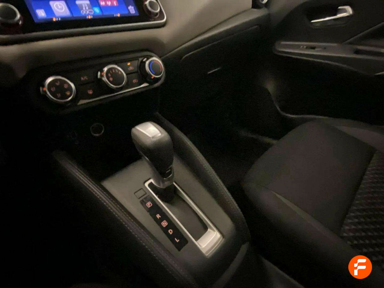Foto Nissan Micra 13