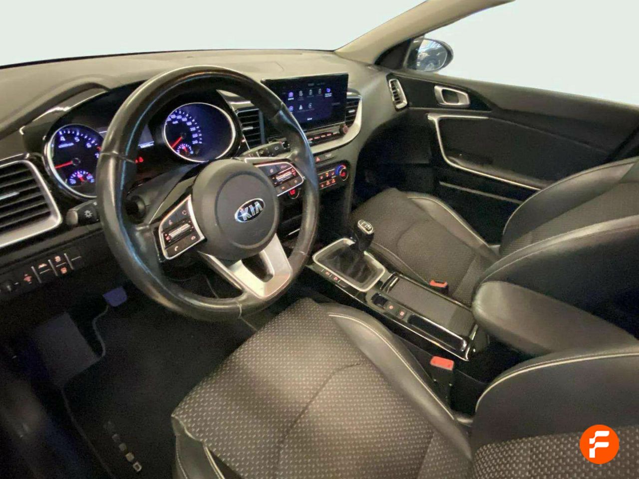 Foto Kia XCeed 15