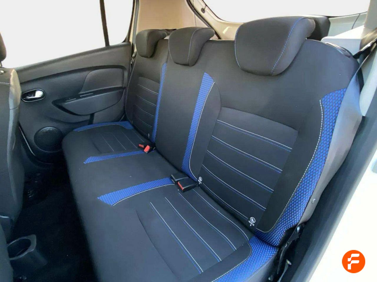 Foto Dacia Sandero 17
