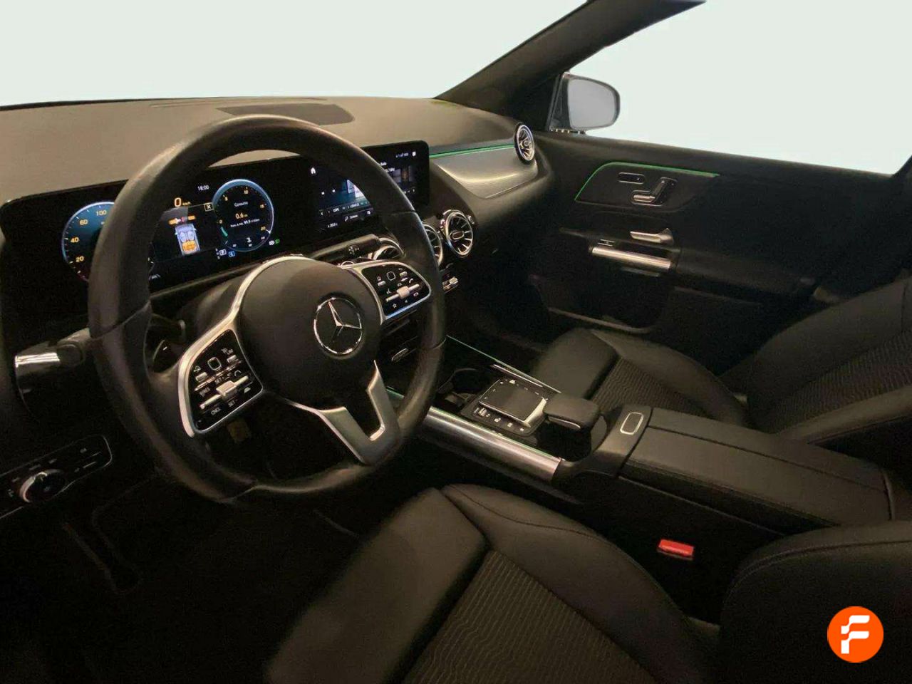 Foto Mercedes-Benz Clase GLA 15