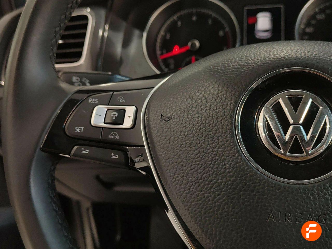 Foto Volkswagen Golf 17