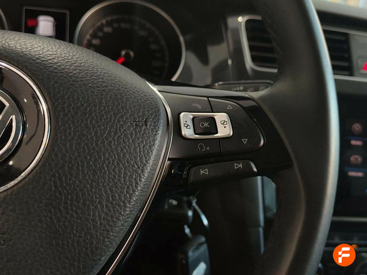 Foto Volkswagen Golf 18