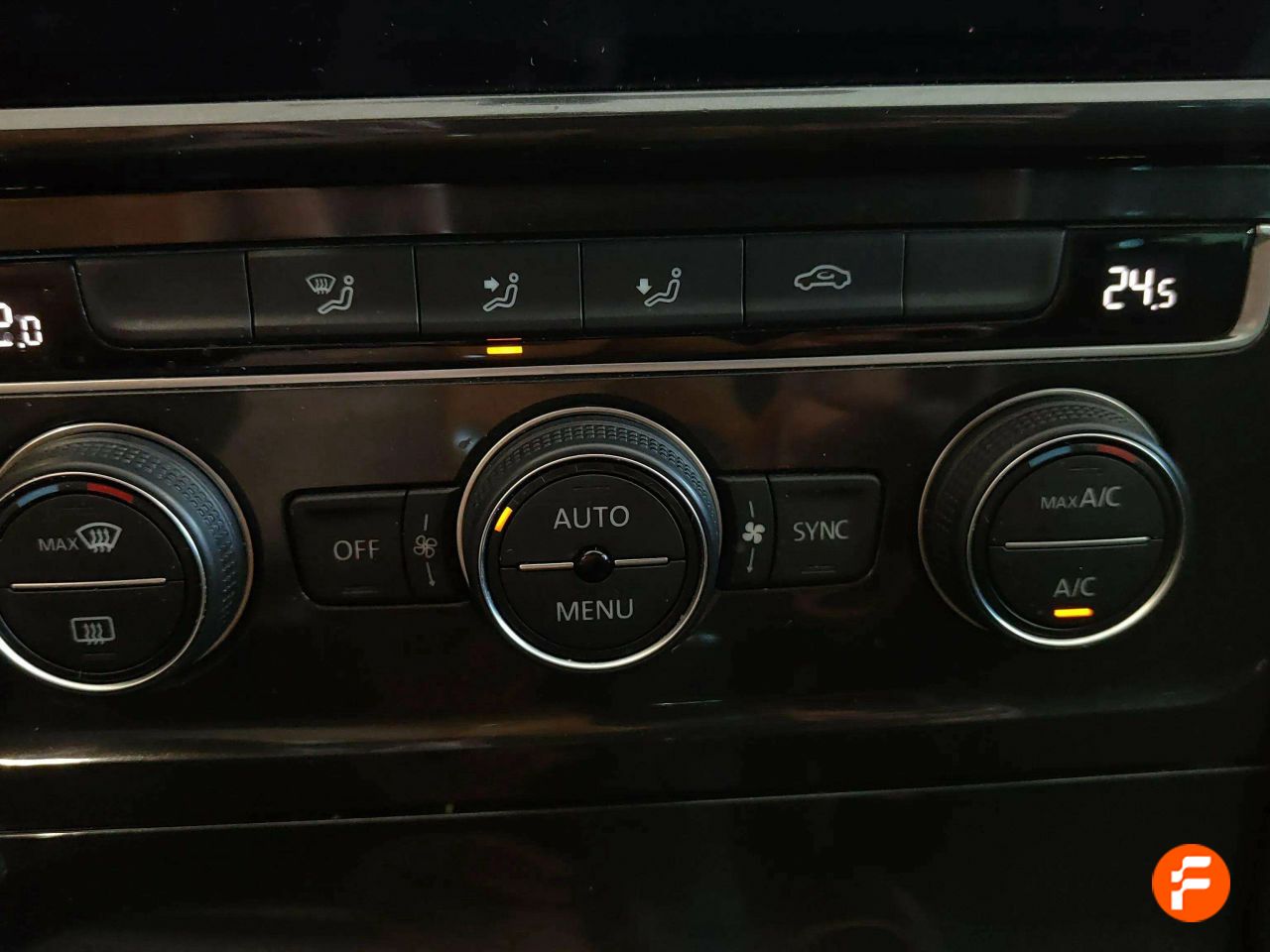 Foto Volkswagen Golf 23