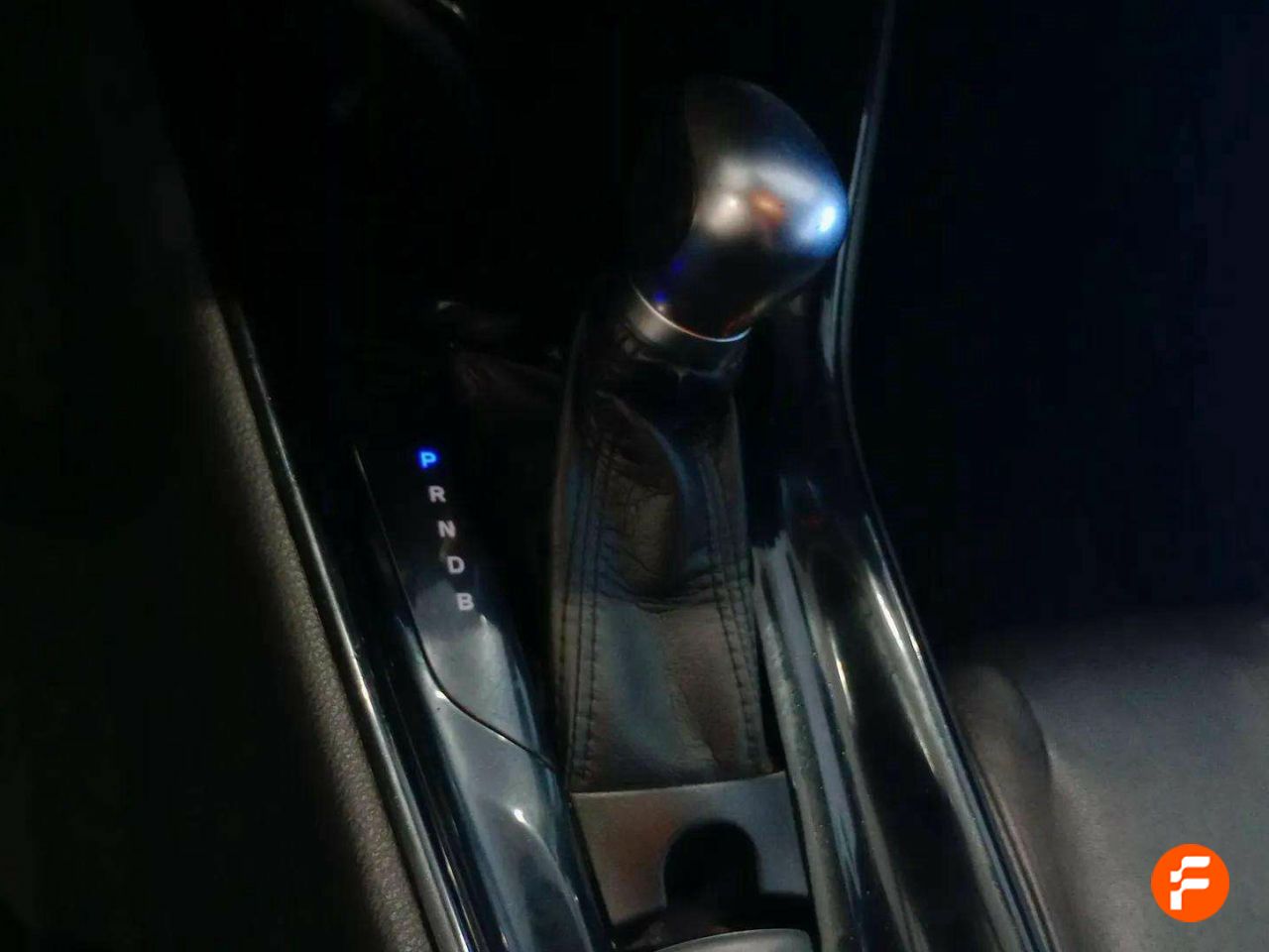 Foto Toyota C-HR 15