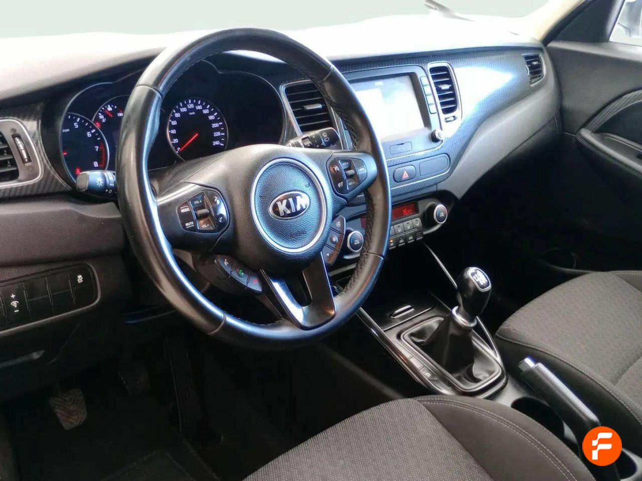 Foto Kia Carens 12