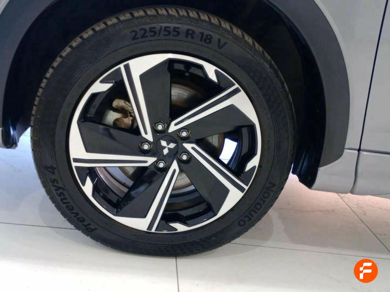 Foto Mitsubishi Eclipse Cross 25