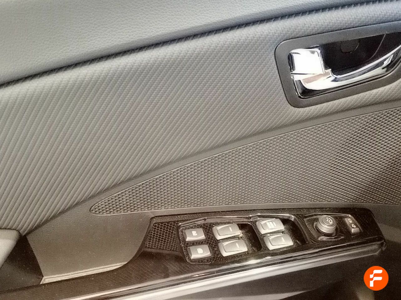 Foto SsangYong Tivoli 24
