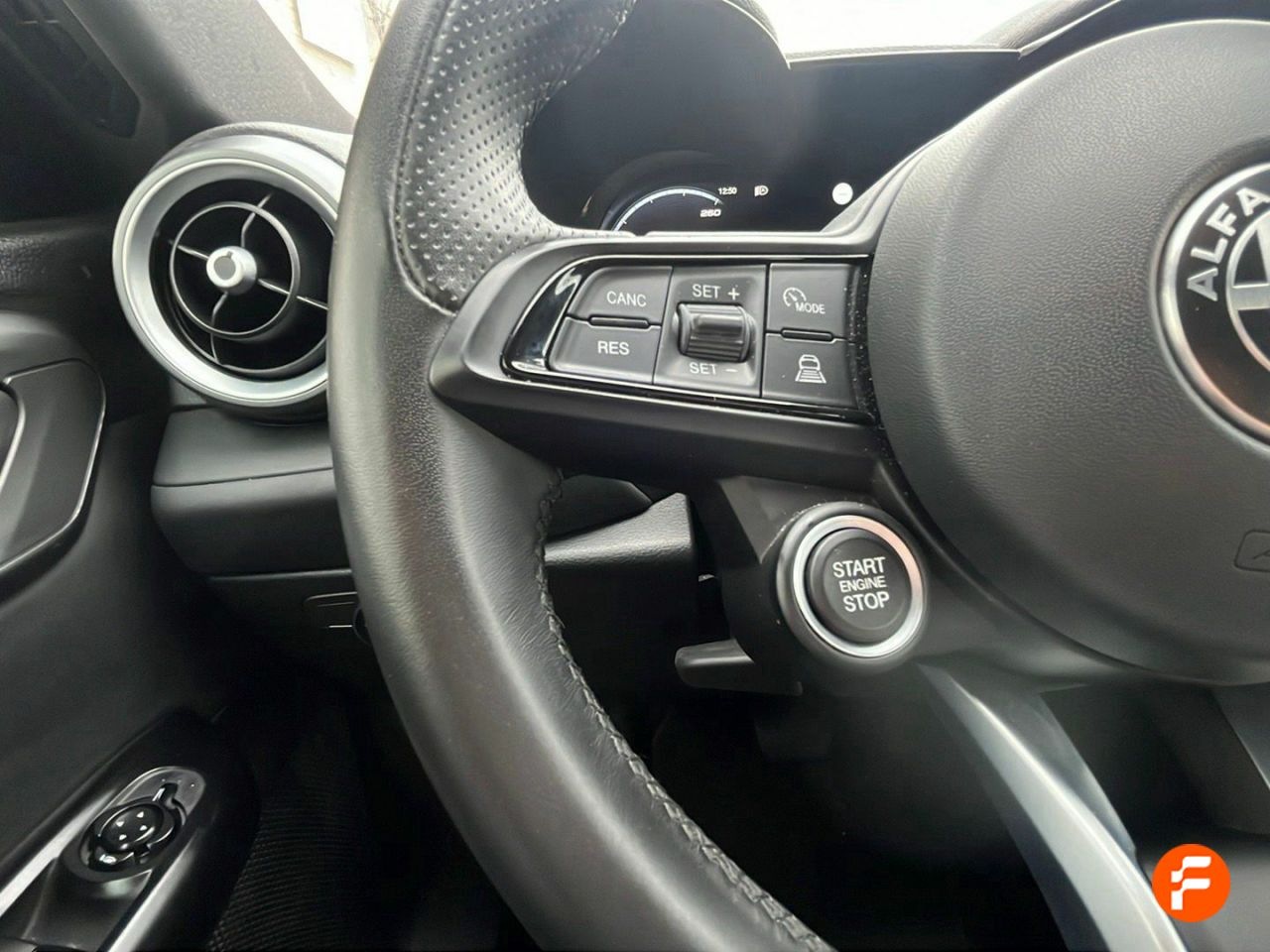 Foto Alfa Romeo Tonale 15