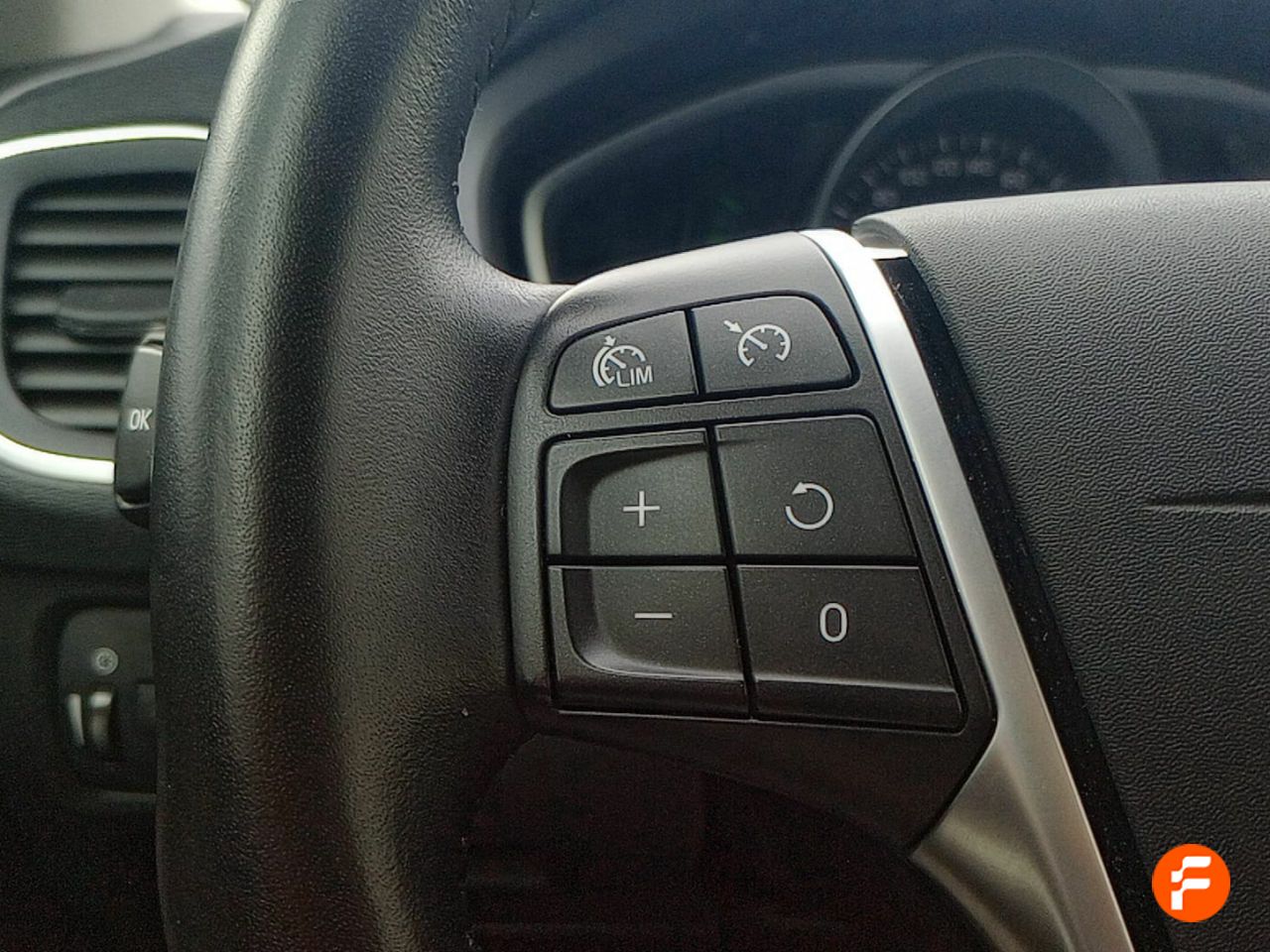 Foto Volvo V40 13