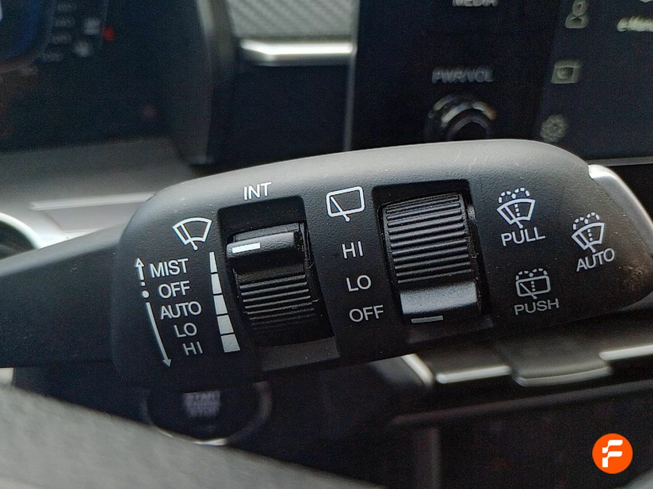 Foto SsangYong Torres 25