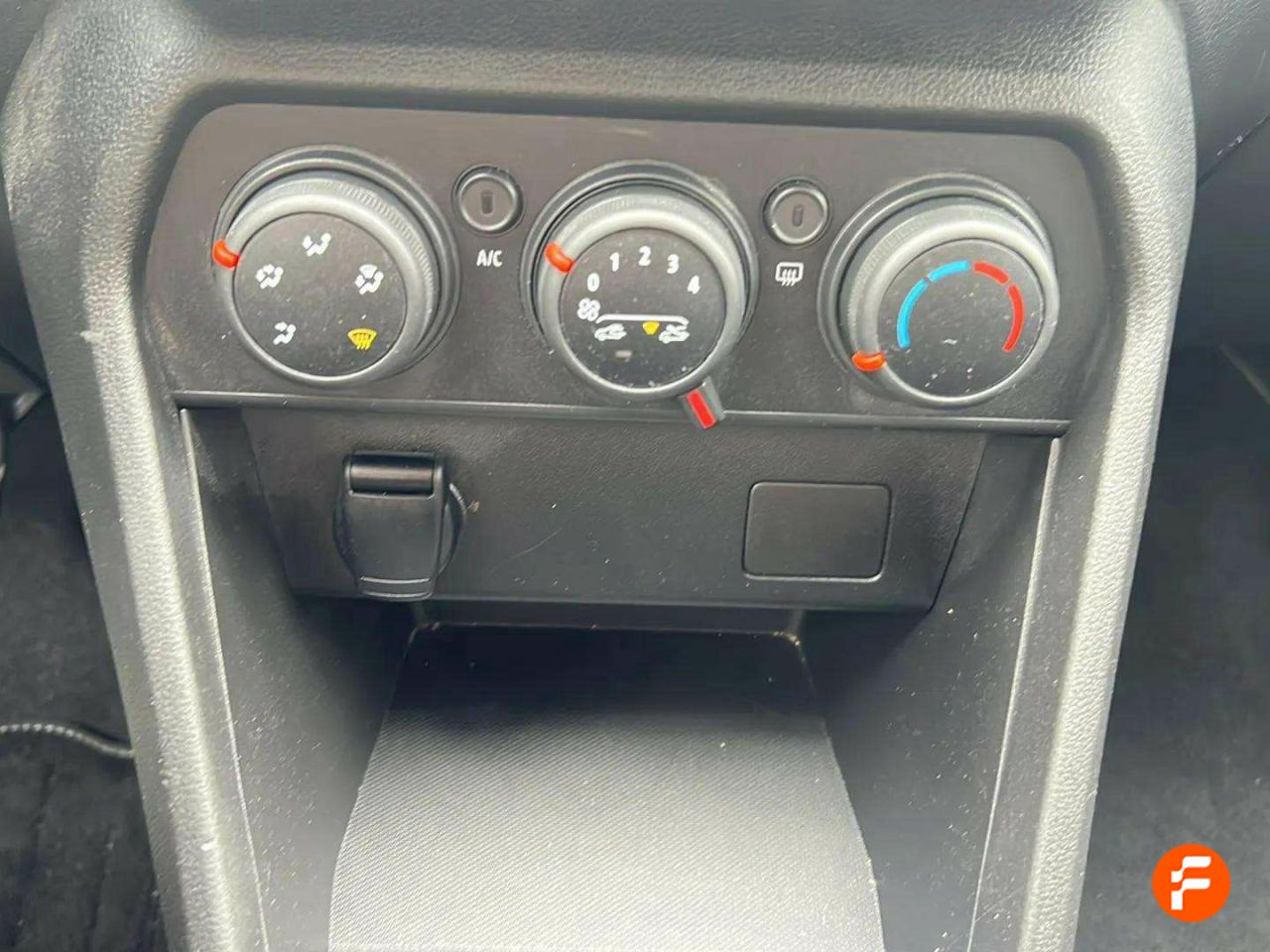 Foto Dacia Sandero 19