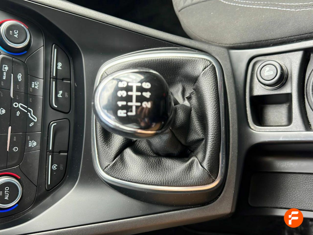 Foto Ford C-Max 21