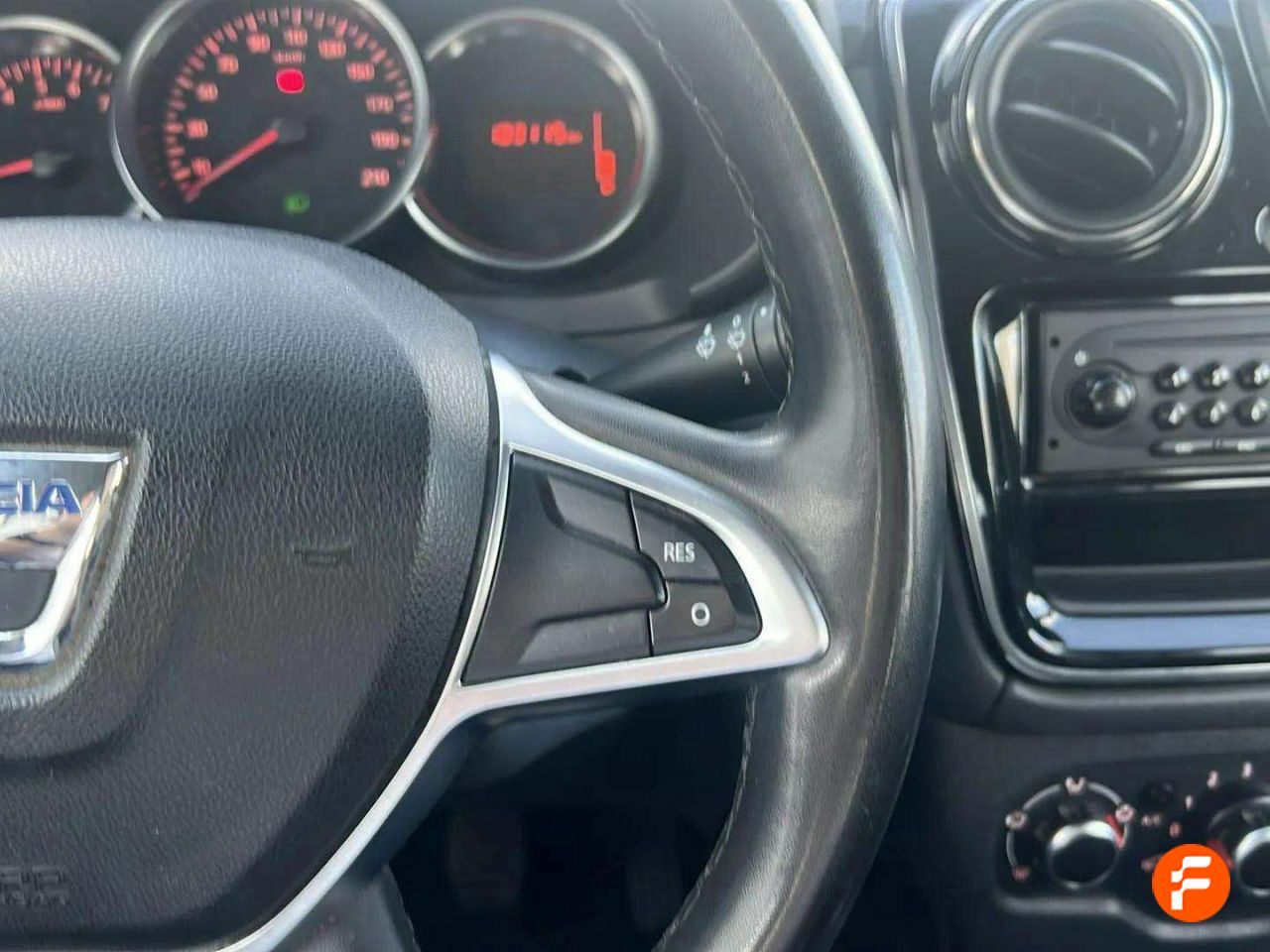 Foto Dacia Lodgy 15