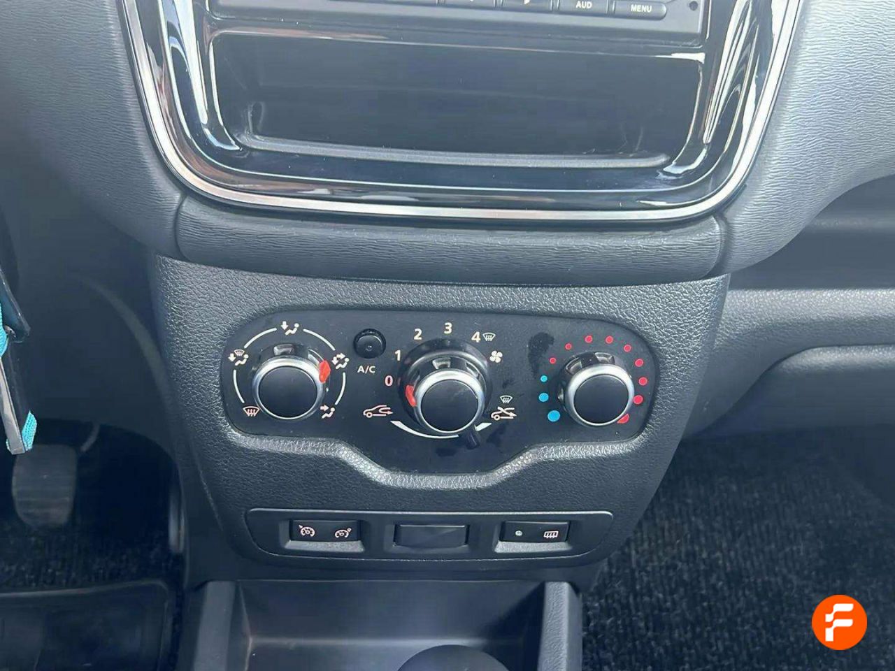 Foto Dacia Lodgy 19