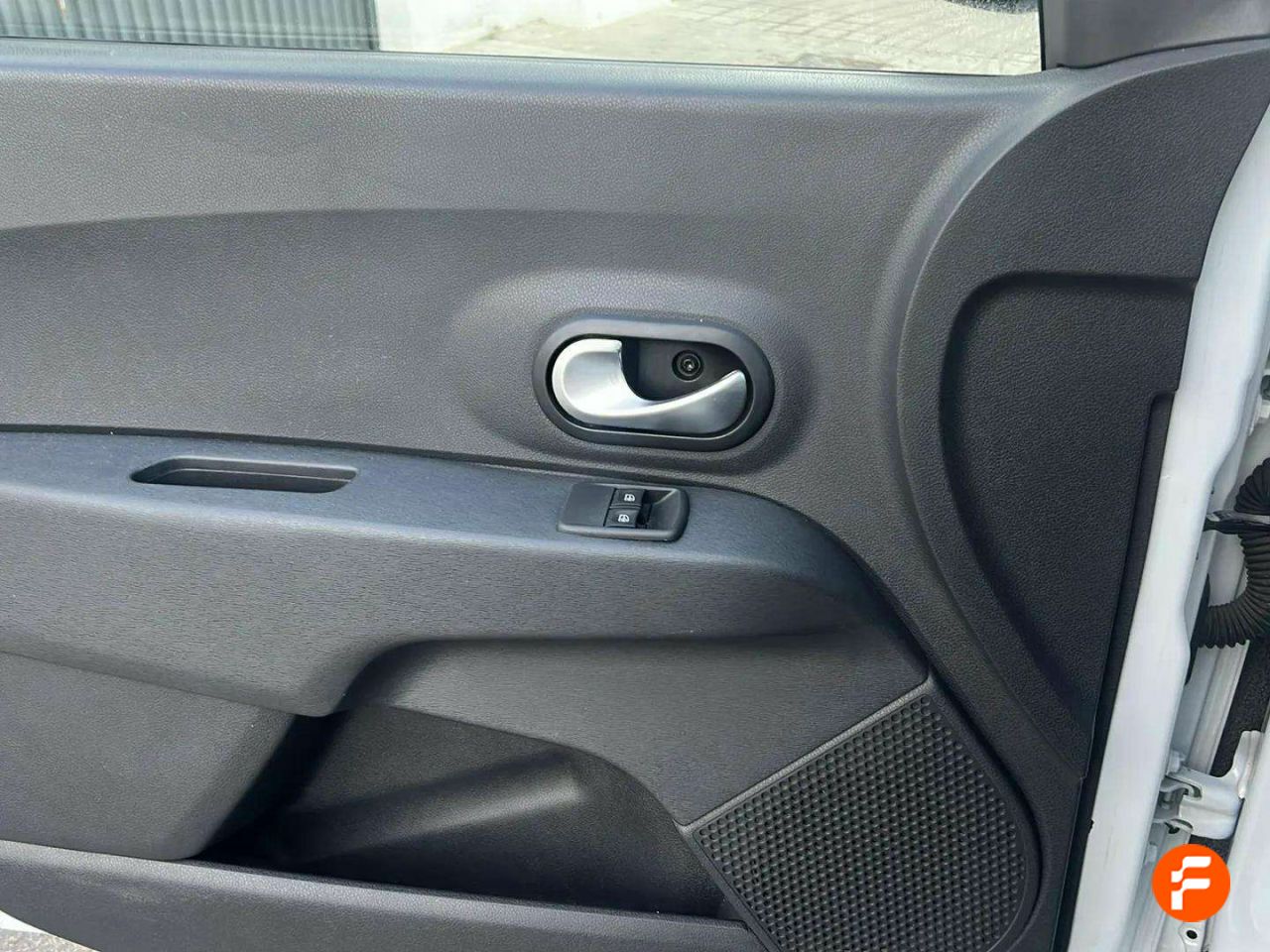 Foto Dacia Lodgy 25