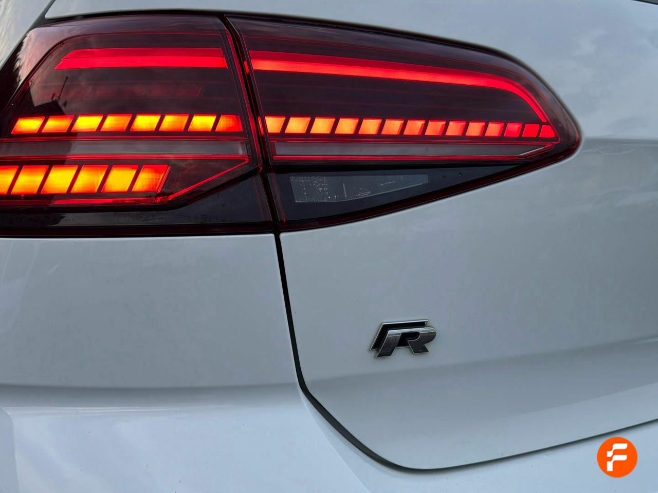 Foto Volkswagen Golf 9