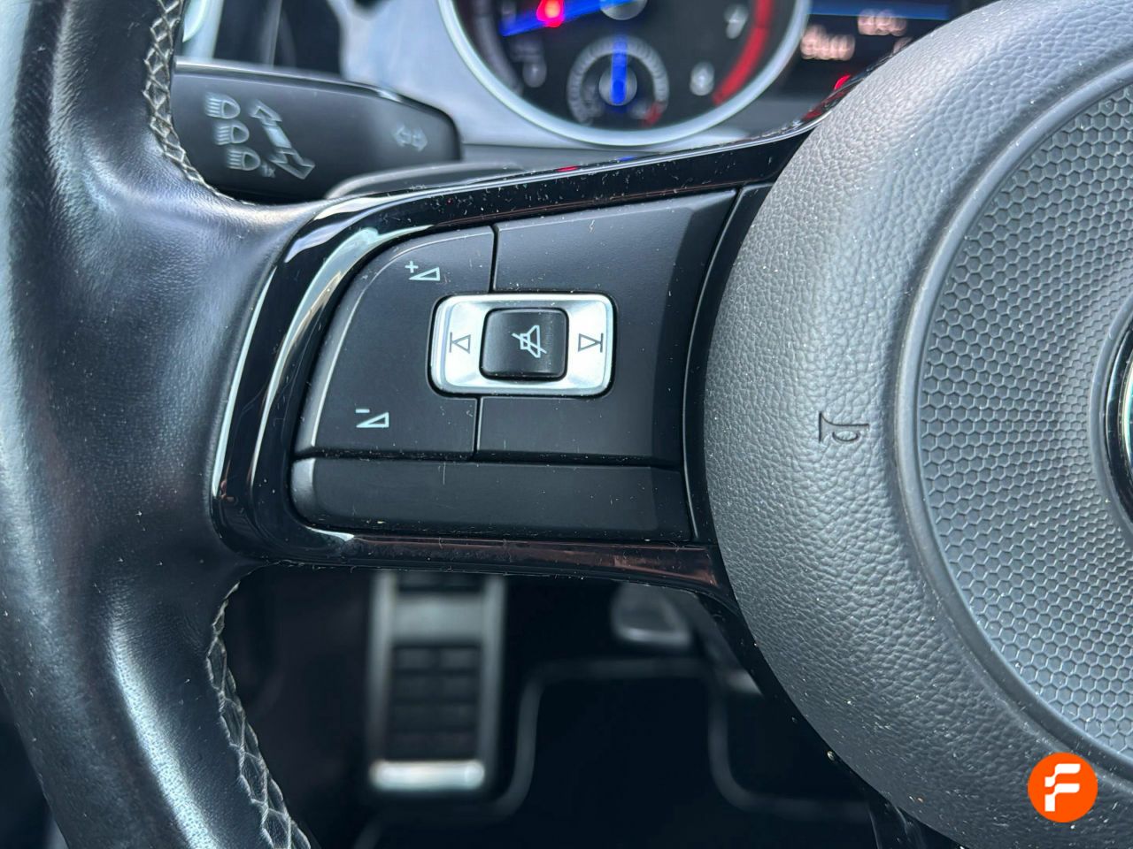 Foto Volkswagen Golf 13
