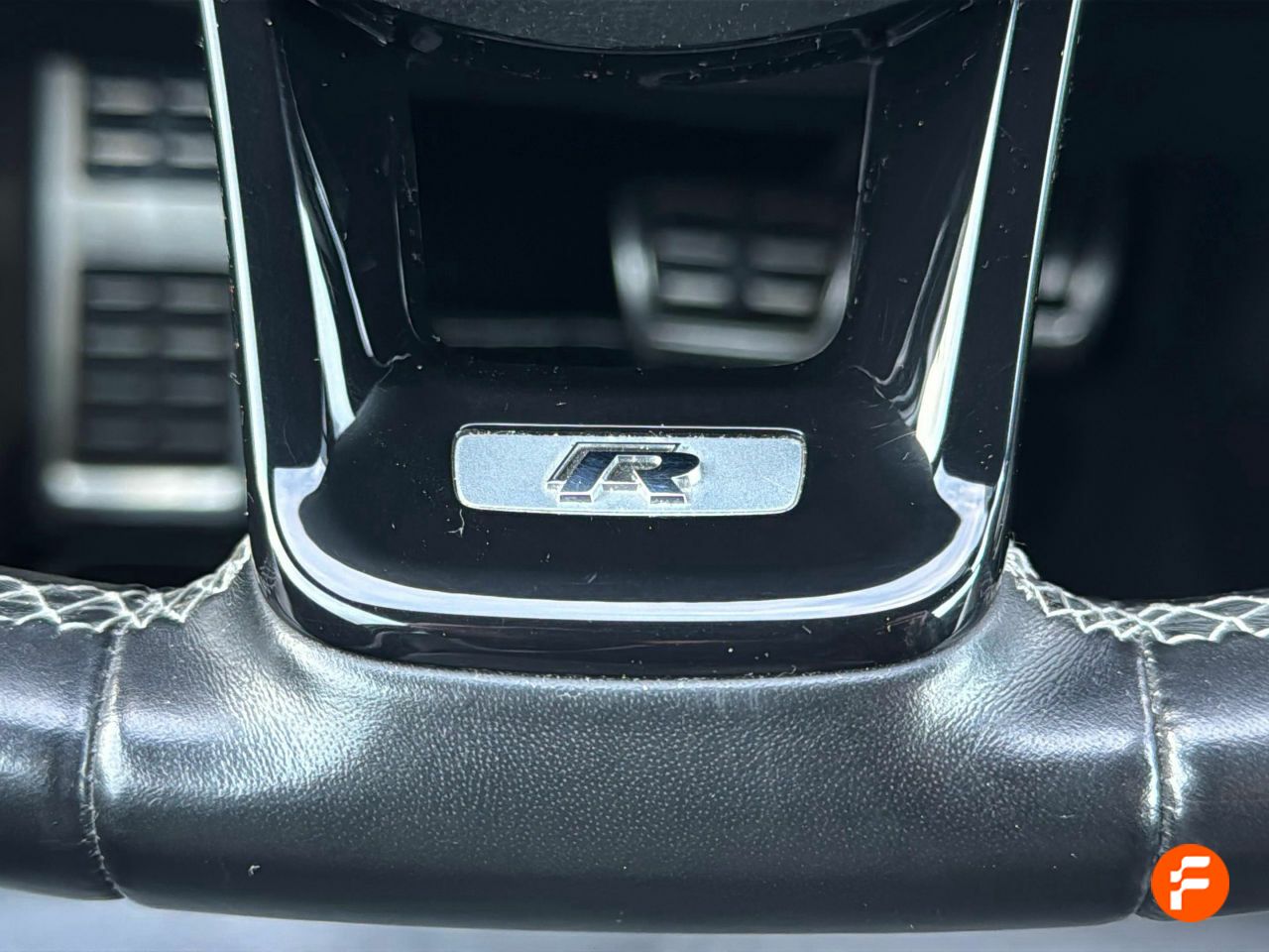 Foto Volkswagen Golf 16