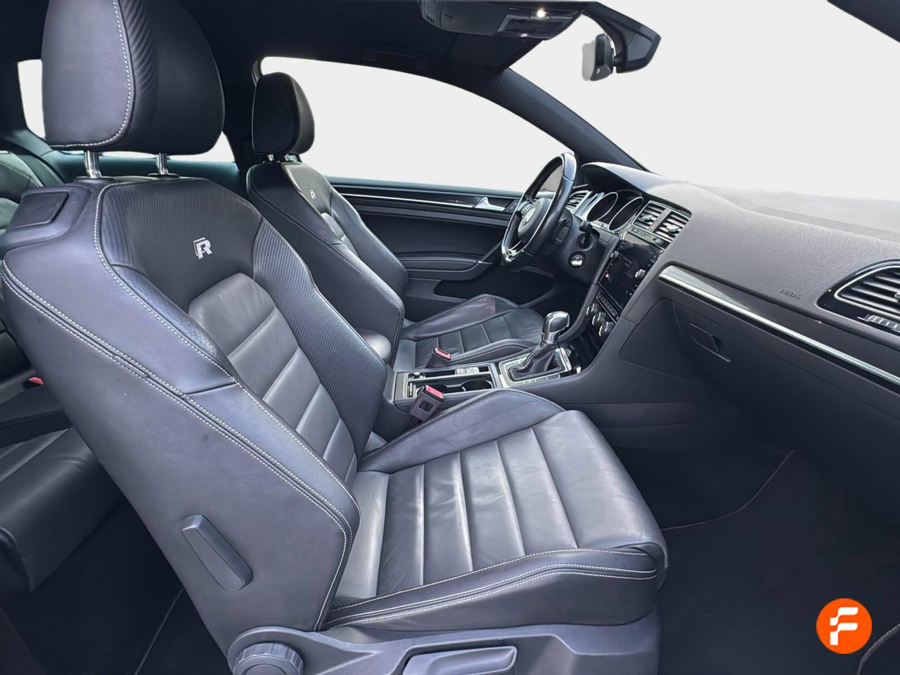 Foto Volkswagen Golf 23