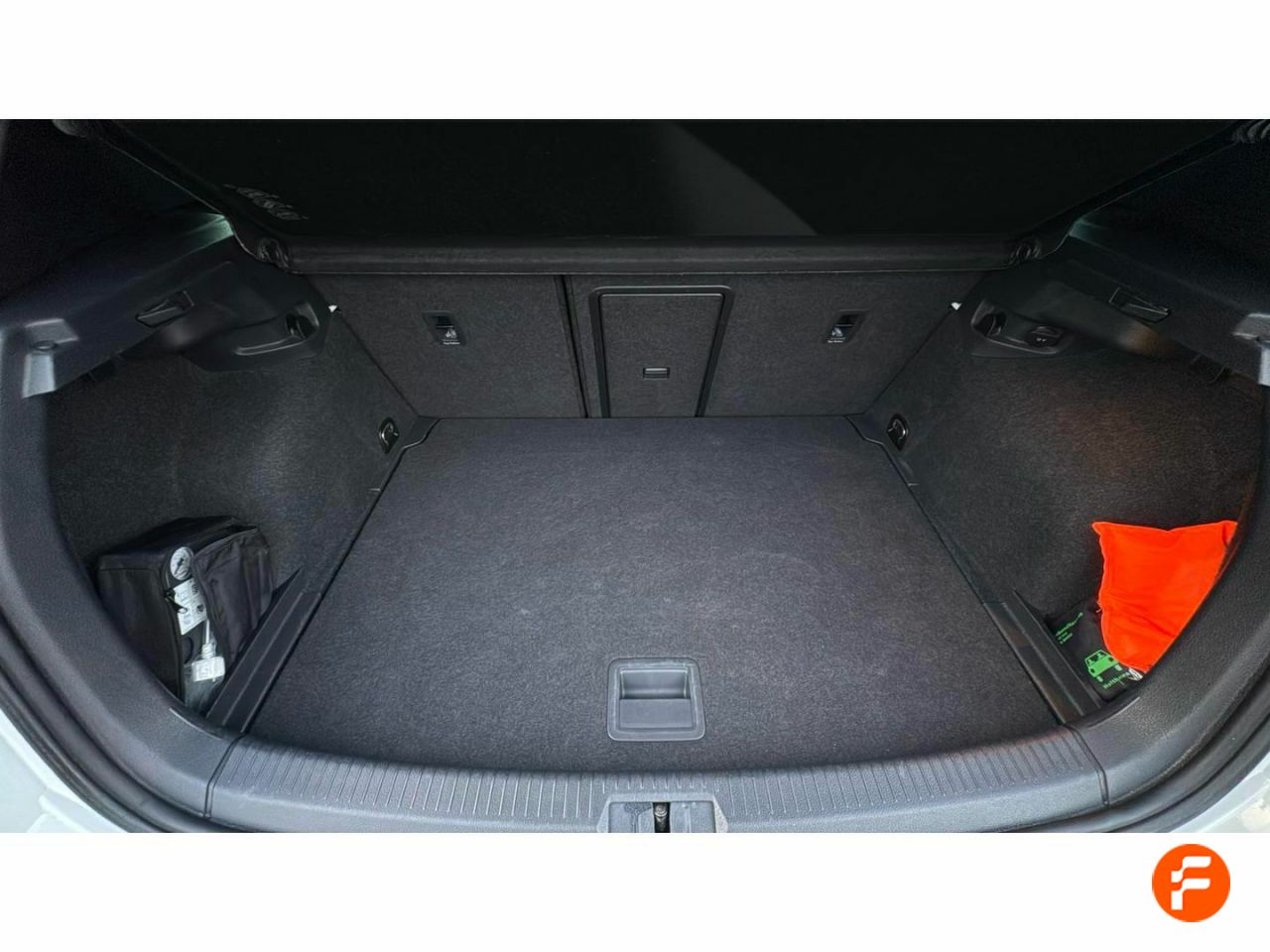 Foto Volkswagen Golf 24