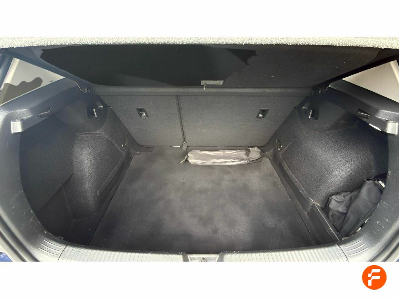 Foto Volkswagen Golf 16