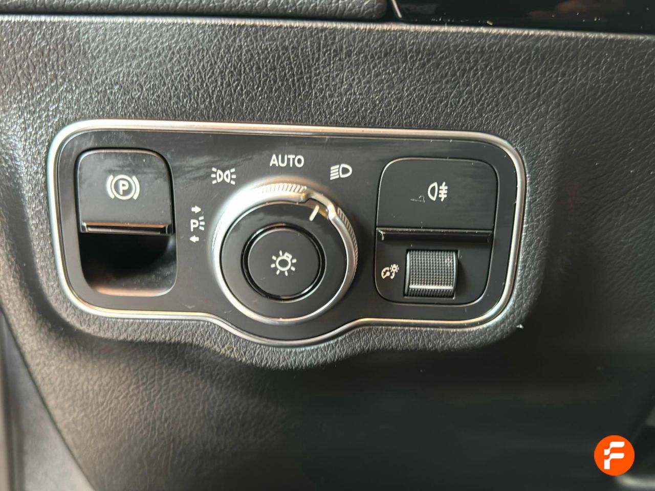 Foto Mercedes-Benz Clase GLA 19