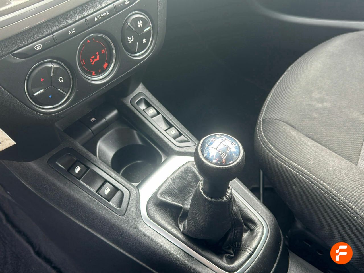 Foto Citroën C-Elysèe 17